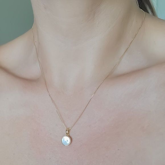 Gold Filled Box Chain Pearl Shell Medallion Pendant Necklace - Picture 5 of 5